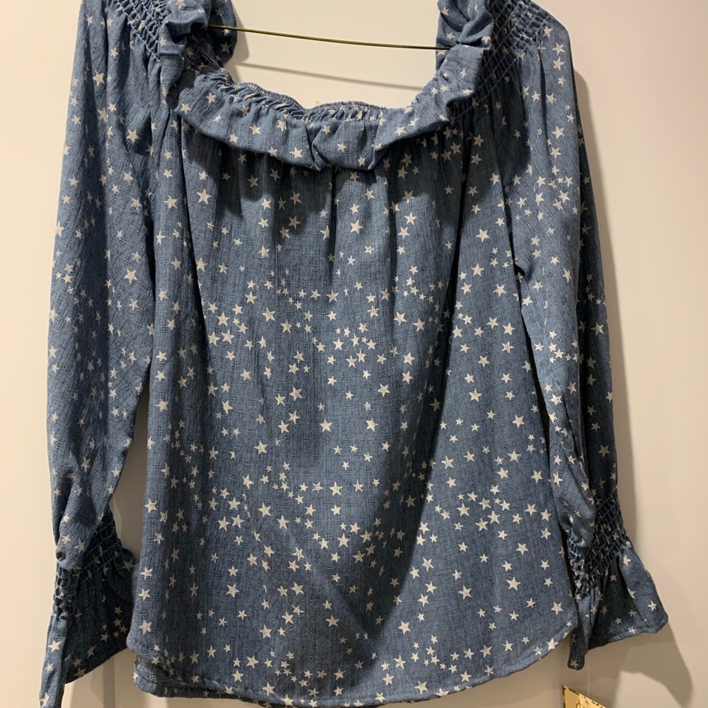 Boutique find! Off the shoulder star blouse